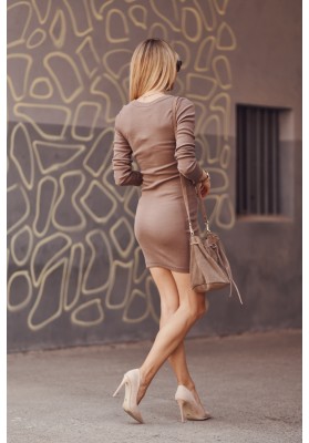 Dámske priliehavé šaty mini dĺžky, hnedé