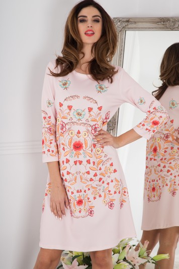Oversize, kvetované, svetloružové šaty