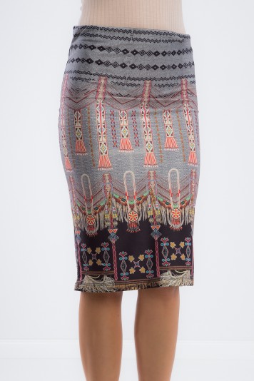 Sivá midi sukňa s farebnými vzormi a detailmi.