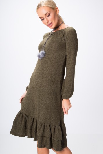 Šaty so zvonovou sukňou ozdobenou jemnými volánmi na spodnom okraji, kaki529